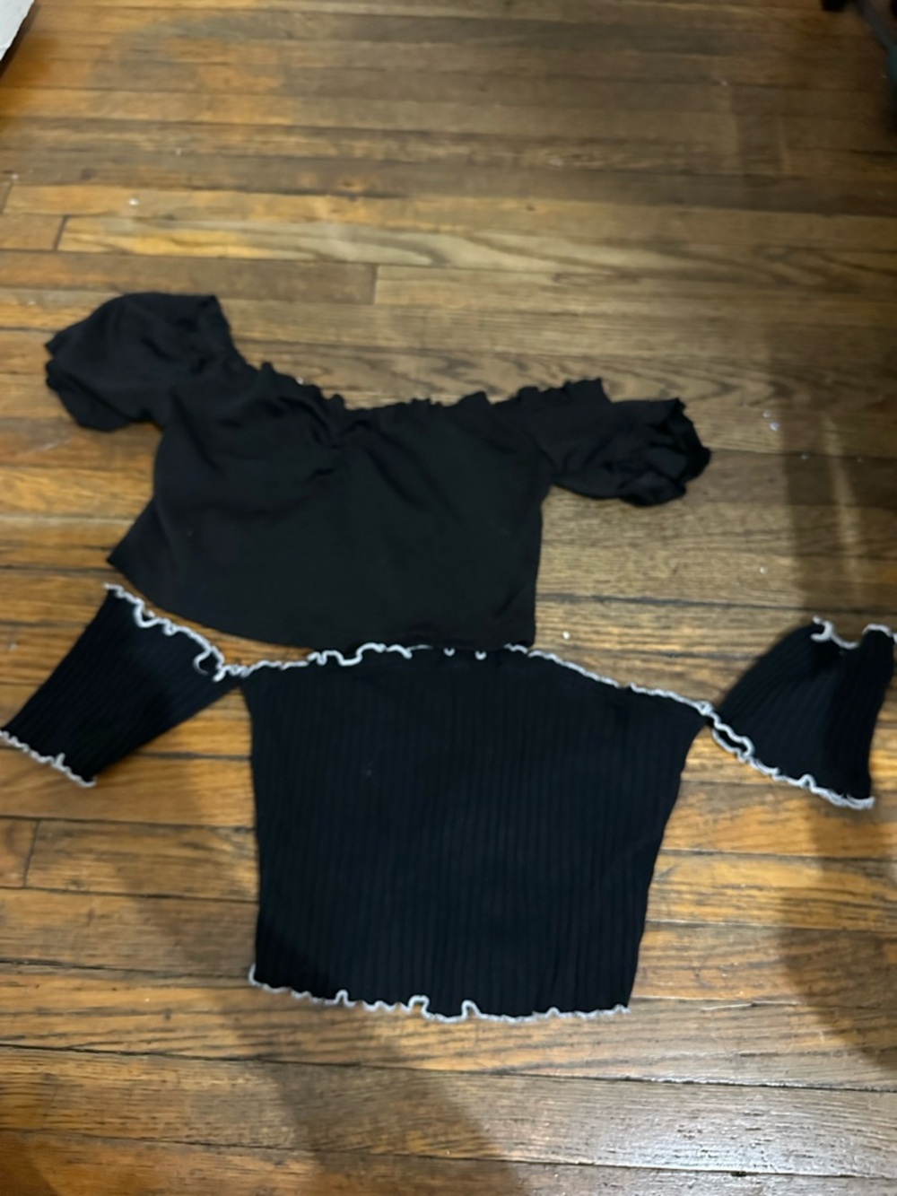 SHEIN Black Ruffle Trim Off-Shoulder Crop Top bundle